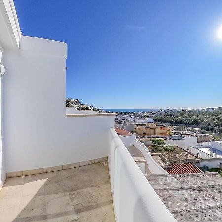 Gyaaim Villa Castro  Bagian luar foto