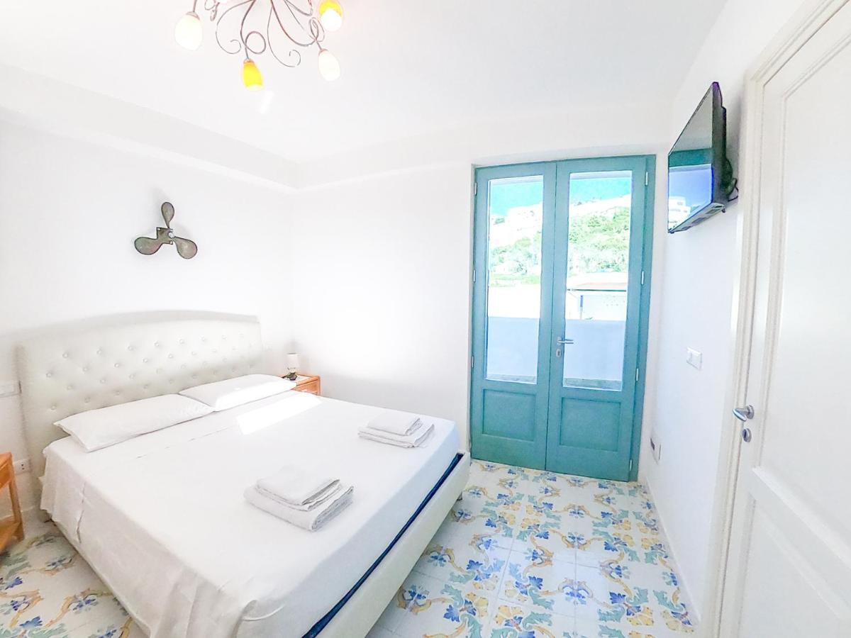 Gyaaim Villa Castro  Bagian luar foto